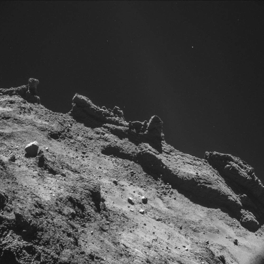 immagine bianco e nero di pietra spaziale cometa