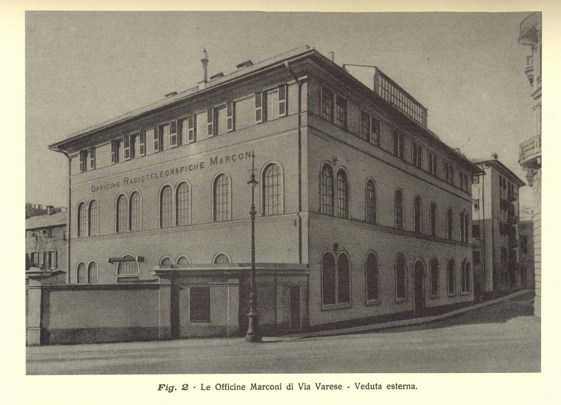 palazzo antico bianco e nero officine marconi